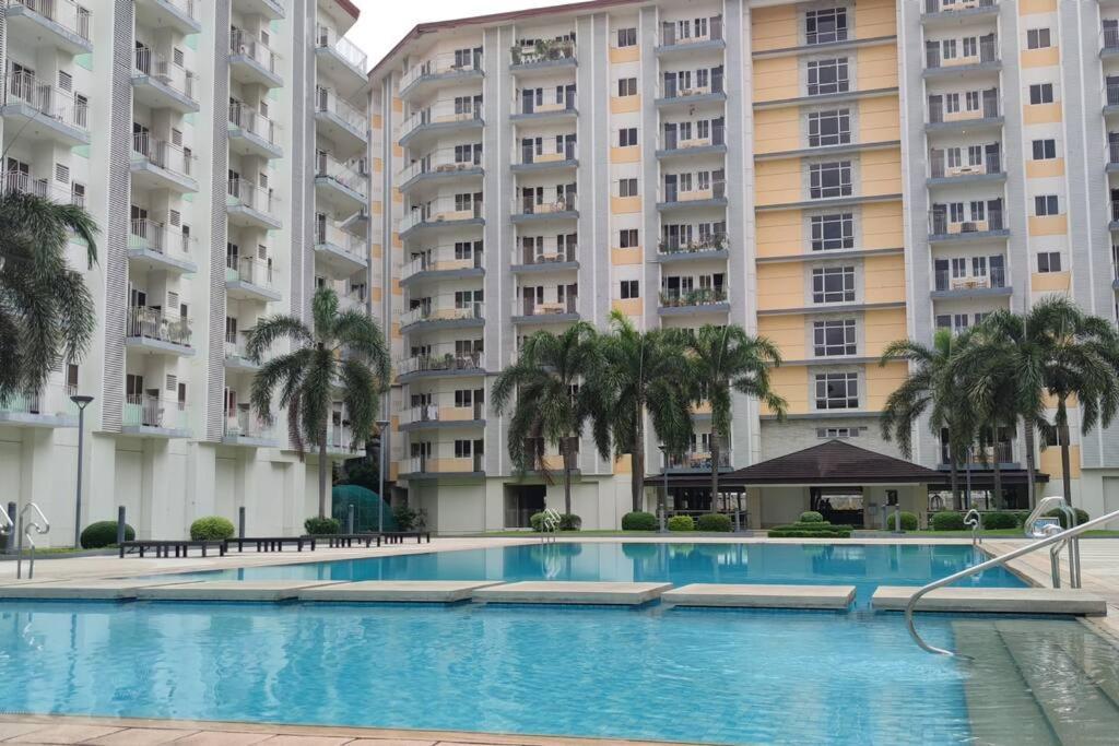 Cherolds Place Lovely 1 Bedroom Condo With Balcony 마닐라 외부 사진