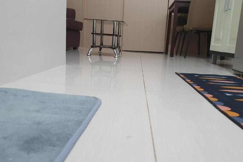 Cherolds Place Lovely 1 Bedroom Condo With Balcony 마닐라 외부 사진